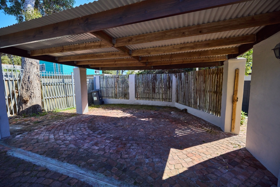 4 Bedroom Property for Sale in Capri Western Cape